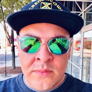 Meet your Posher, Cesar